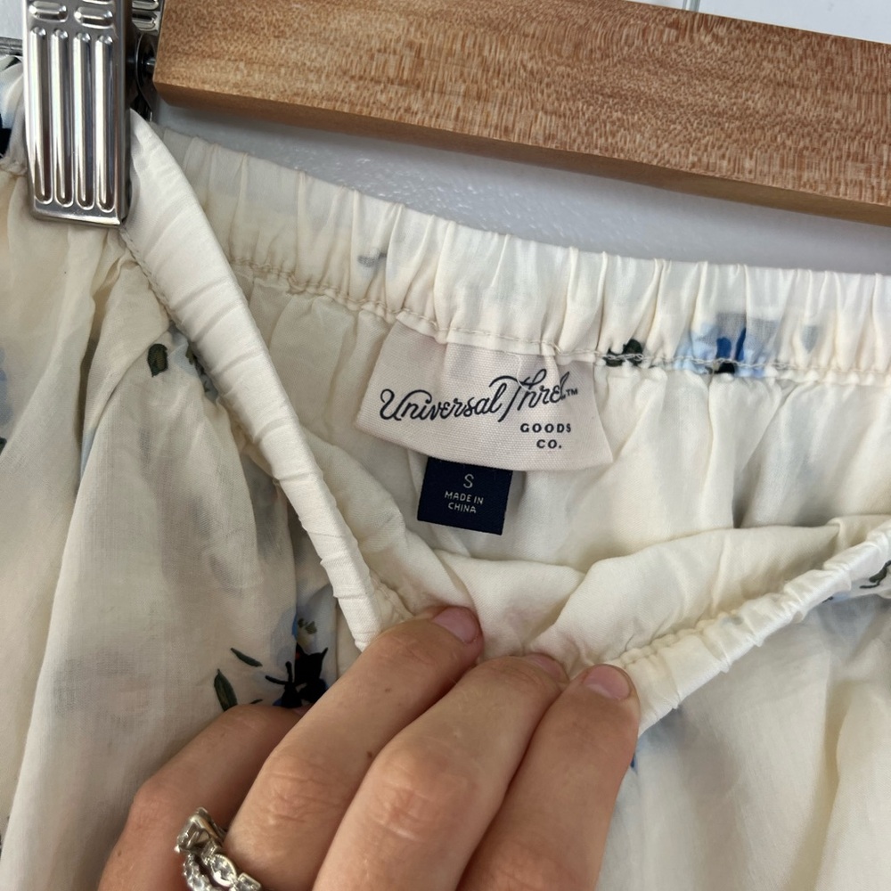 UNIVERSAL mini skirt - Picture 5 of 9